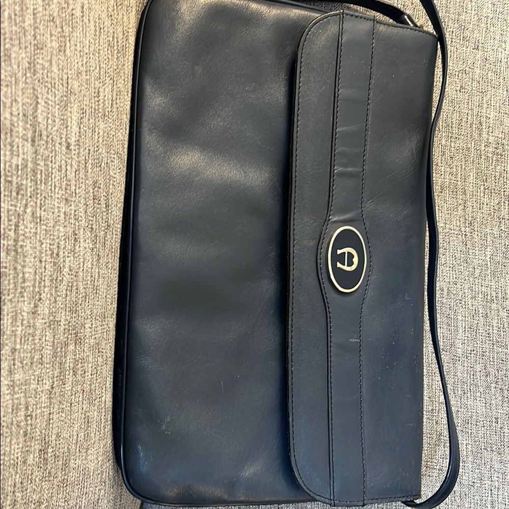 Etienne Aigner Black Shoulder Bag with Smooth Leather Finish